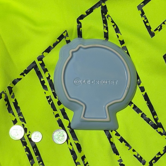 NEW LE CREUSET SANRIO LITTLE TWIN STARS BLUE DISH PLATE POCKET CHANGE CHIP CANDY - Picture 10 of 12